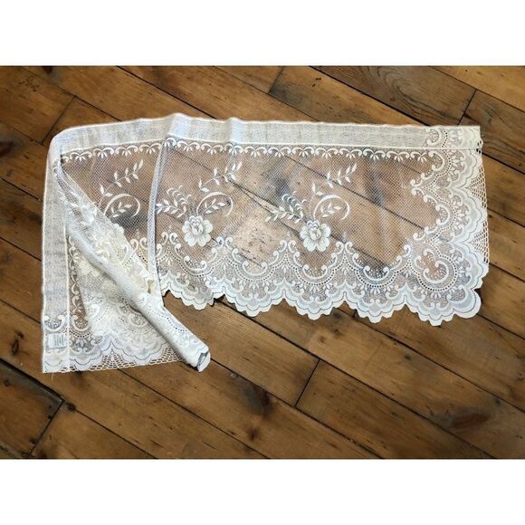 Vintage Heritage Lace Embroidered Window Valance Floral Lace 60”w x 18”l - Picture 1 of 6